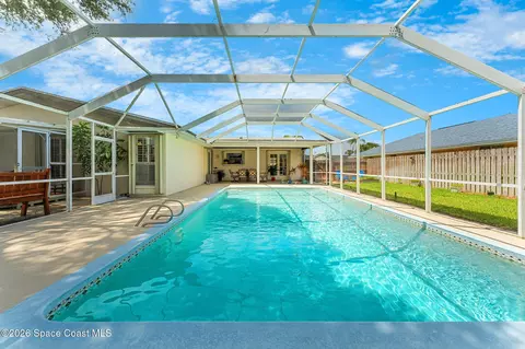 215 Sand Pine Rd, Indialantic, FL 32903