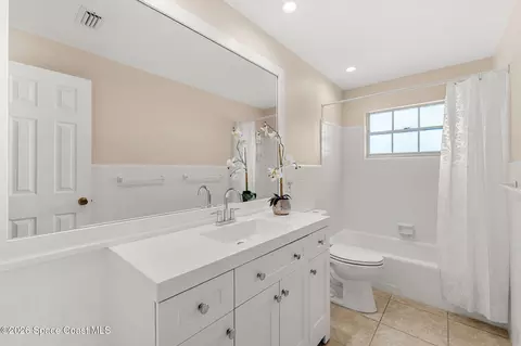 Bath - 215 Sand Pine Rd, Indialantic, FL 32903 photo 4 of 4