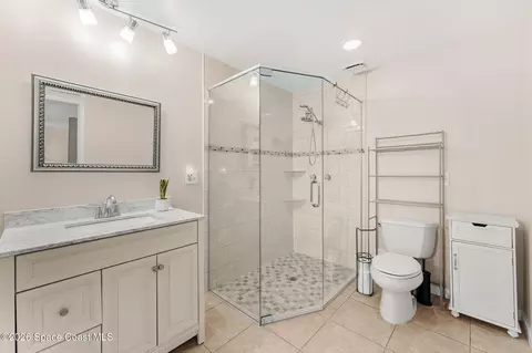 Bath - 215 Sand Pine Rd, Indialantic, FL 32903 photo 1 of 4