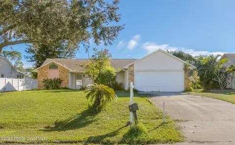 1718 Ashcroft St NW, Palm Bay, FL 32907