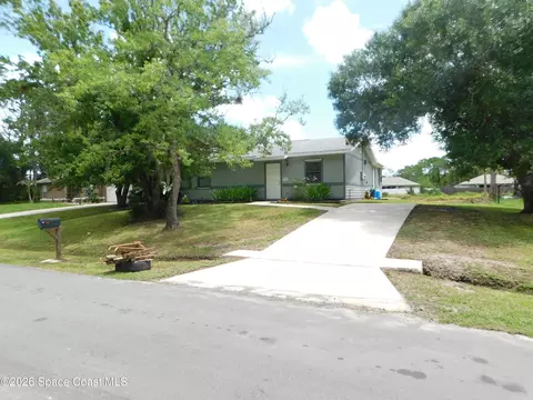 451 Higgs Ave NW, Palm Bay, FL 32907