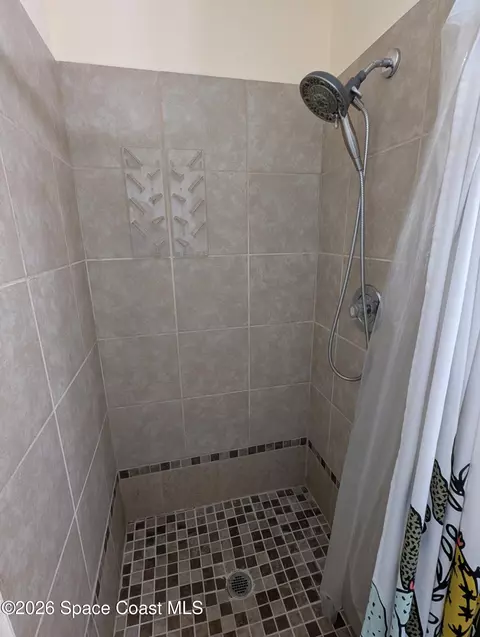 Bath - 811 Cronin Ave, Melbourne, FL 32935 photo 1 of 4