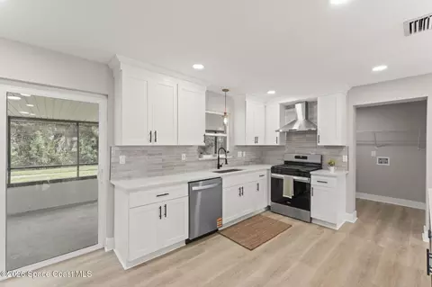 Kitchen - 2829 Matthew Dr, Rockledge, FL 32955 photo 2 of 8