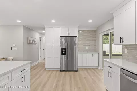 Kitchen - 2829 Matthew Dr, Rockledge, FL 32955 photo 8 of 8