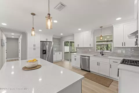 Kitchen - 2829 Matthew Dr, Rockledge, FL 32955 photo 4 of 8
