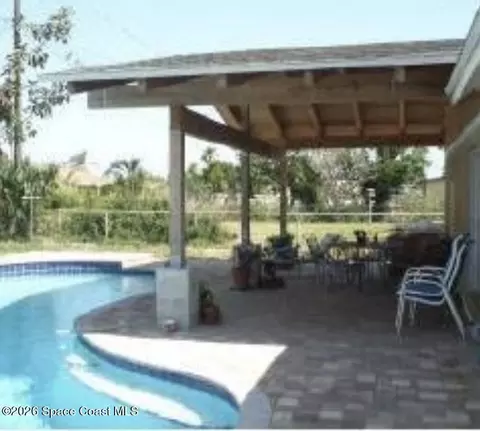 2105 Todd Ln, Indialantic, FL 32903 photo 4