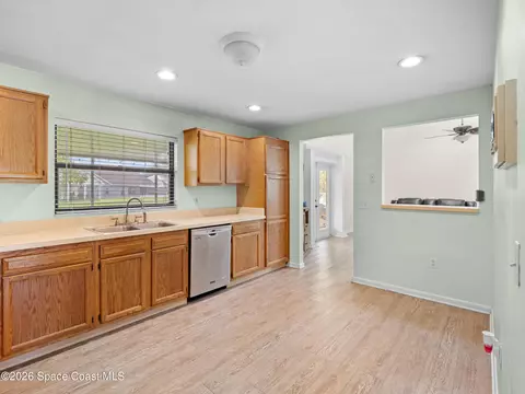 Kitchen - 4015 Pinyon Dr, Cocoa, FL 32926 photo 2 of 2