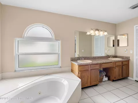 Bath - 4015 Pinyon Dr, Cocoa, FL 32926 photo 3 of 6