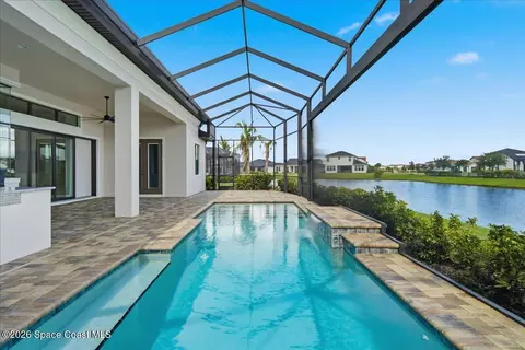Exterior - 8719 Serrano Cir, Melbourne, FL 32940 photo 2 of 7