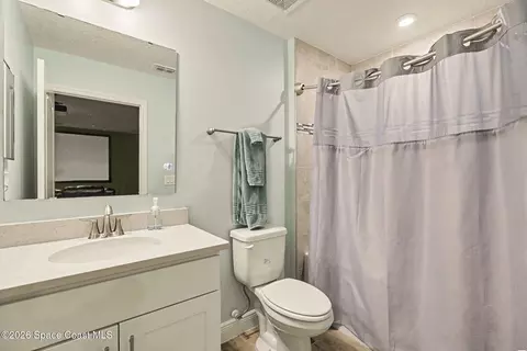Bath - 1740 Indria Ln, Malabar, FL 32950 photo 4 of 5