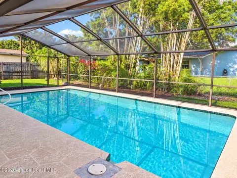 Exterior - 822 Berkshire Dr, Rockledge, FL 32955 photo 2 of 5