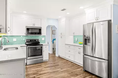 Kitchen - 146 Sand Dollar Rd, Indialantic, FL 32903 photo 2 of 4