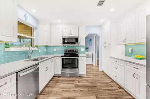 Kitchen - 146 Sand Dollar Rd, Indialantic, FL 32903 photo 1 of 4