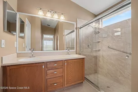 Bath - 8514 Ivanhoe Dr, Melbourne, FL 32940 photo 1 of 2