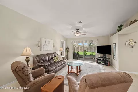 Living - 8514 Ivanhoe Dr, Melbourne, FL 32940 photo 2 of 3