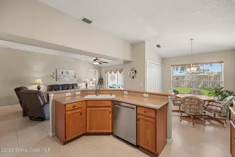 Kitchen - 8514 Ivanhoe Dr, Melbourne, FL 32940 photo 3 of 3