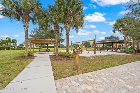 Exterior - 1185 Dromin Ln, Melbourne, FL 32940 photo 7 of 12