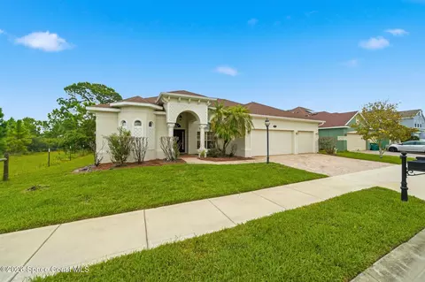 Exterior - 1185 Dromin Ln, Melbourne, FL 32940 photo 6 of 12
