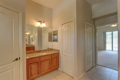 Entry Way - 1185 Dromin Ln, Melbourne, FL 32940 photo 4 of 6