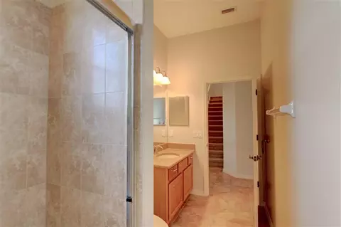Bath - 1185 Dromin Ln, Melbourne, FL 32940 photo 5 of 5