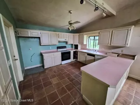 Kitchen - 180 Lee Rd, West Melbourne, FL 32904 photo 1 of 3