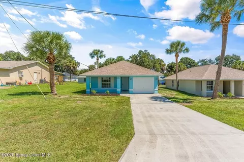 230 13th St SW, Vero Beach, FL 32962