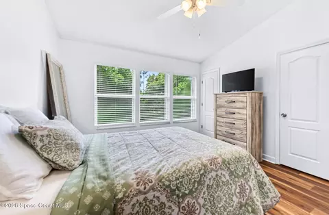 Bedroom - 1305 Hampton Park Ln, Melbourne, FL 32940 photo 2 of 5