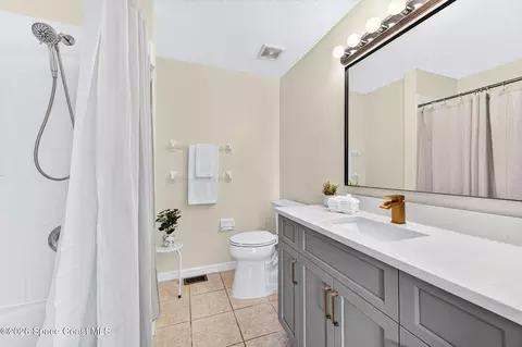 Bath - 1305 Hampton Park Ln, Melbourne, FL 32940 photo 1 of 3
