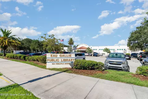 Exterior - 640 Old Oak St, Melbourne, FL 32935 photo 15 of 18