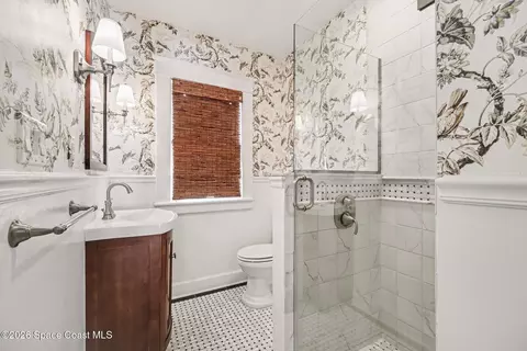 Bath - 640 Old Oak St, Melbourne, FL 32935 photo 1 of 2