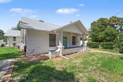 Exterior - 640 Old Oak St, Melbourne, FL 32935 photo 3 of 18