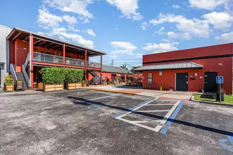 Exterior - 640 Old Oak St, Melbourne, FL 32935 photo 17 of 18