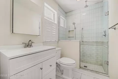 Bath - 640 Old Oak St, Melbourne, FL 32935 photo 2 of 2