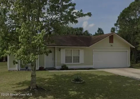 660 Weaver Rd SW, Palm Bay, FL 32908