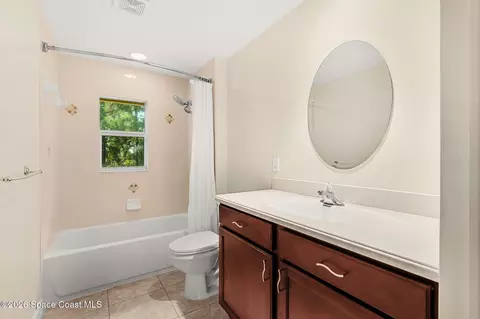 Bath - 622 Cedar Side Cir NE, Palm Bay, FL 32905 photo 2 of 2