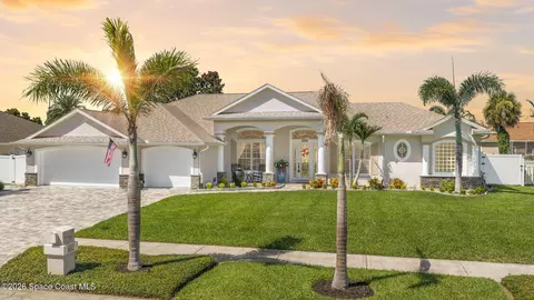 852 Woodbine Dr, Merritt Island, FL 32952