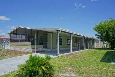 434 Royal Tern Dr, Barefoot Bay, FL 32976