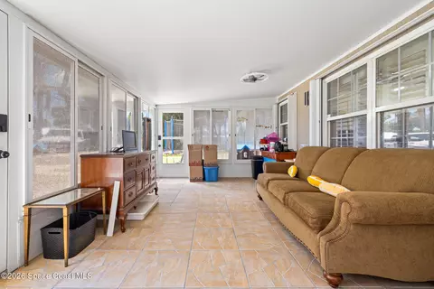 Exterior - 1811 S Park Ave, Melbourne, FL 32901 photo 4 of 4