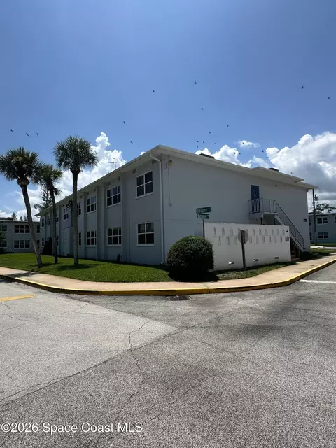 225 Buccaneer Ave #C2-102, Merritt Island, FL 32952
