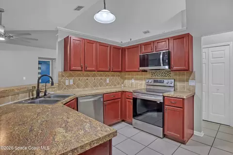 Kitchen - 3363 Echo Ridge Pl N, Cocoa, FL 32926 photo 3 of 3