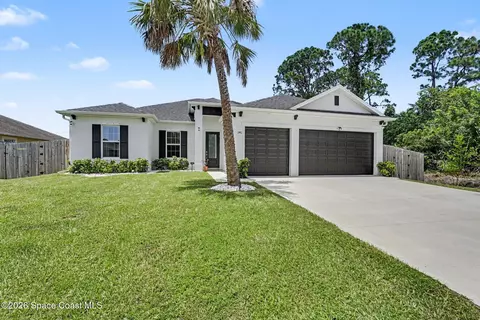 146 Battersea Ave NE, Palm Bay, FL 32907
