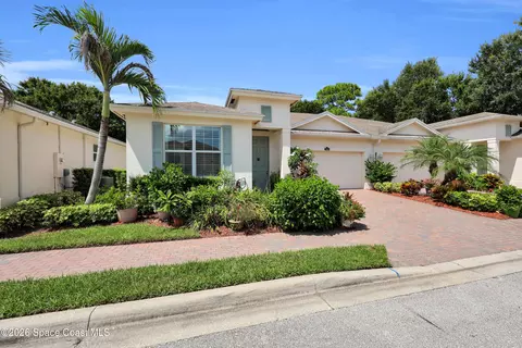 7414 Oakridge Pl, Vero Beach, FL 32966