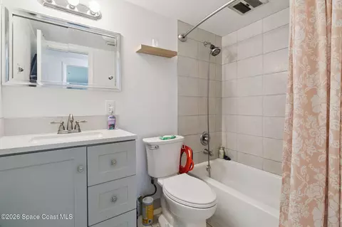 Bath - 784 Badger Dr NE, Palm Bay, FL 32905 photo 1 of 1