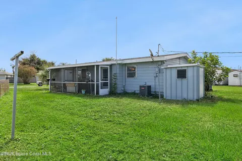 Exterior - 784 Badger Dr NE, Palm Bay, FL 32905 photo 6 of 7