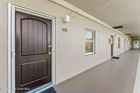 Entry Way - 1209 E New Haven Ave #402, Melbourne, FL 32901 photo 3 of 3