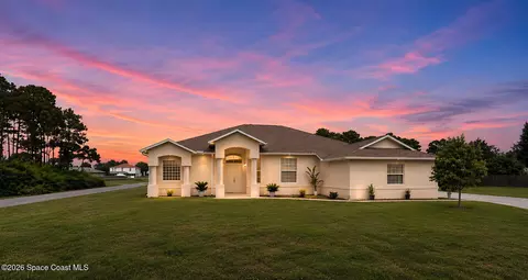 1401 Rila St SE, Palm Bay, FL 32909