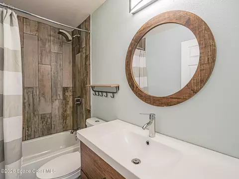 Bath - 3390 Areca Palm Ave, Melbourne, FL 32901 photo 4 of 4