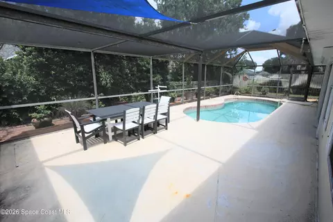 Exterior - 3390 Areca Palm Ave, Melbourne, FL 32901 photo 3 of 8