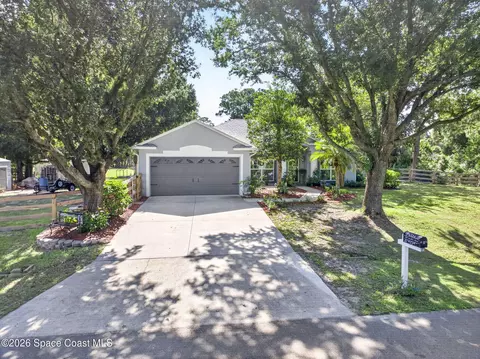 199 Greenbrier Ave NW, Palm Bay, FL 32907