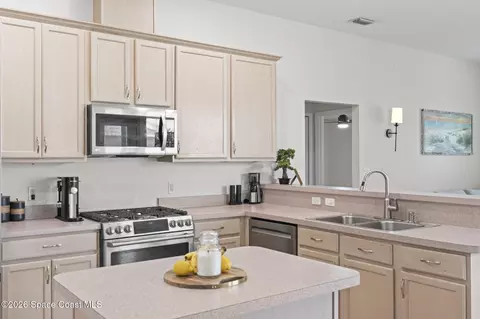Kitchen - 1822 Surrey Ct, Rockledge, FL 32955 photo 3 of 6